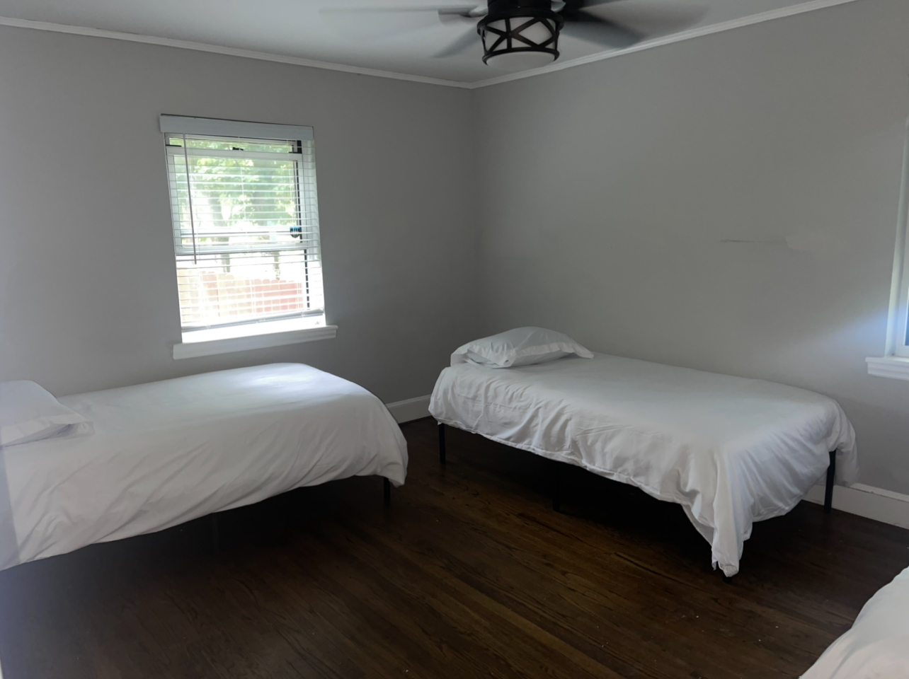 3-person room view 1