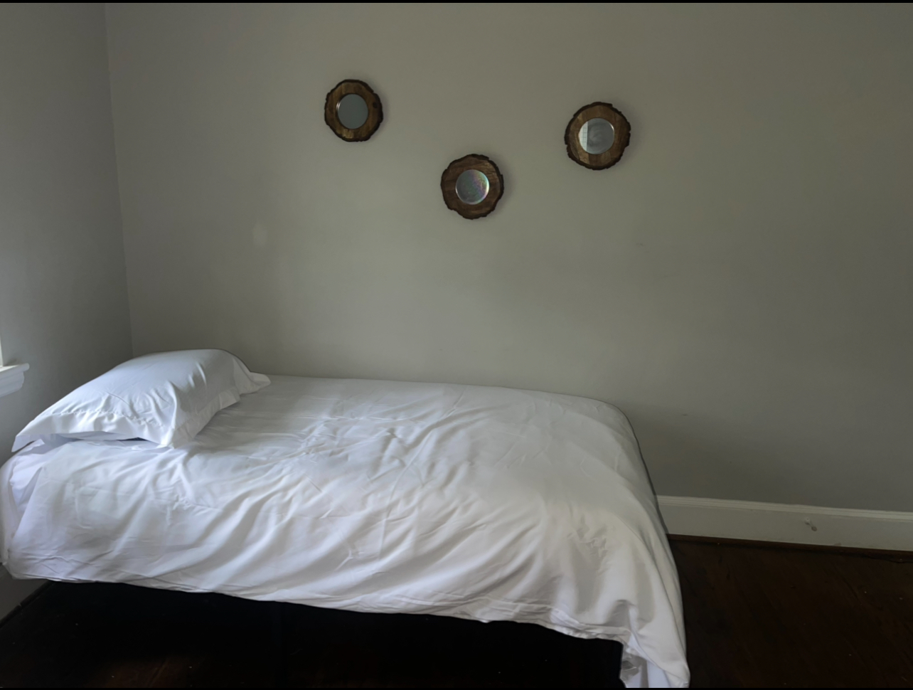 3-person room view 2